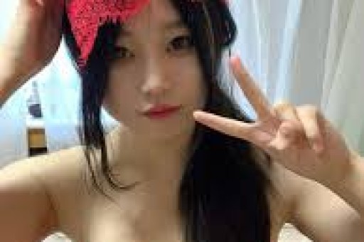 “鸡排哥”人设崩塌彻底跨界